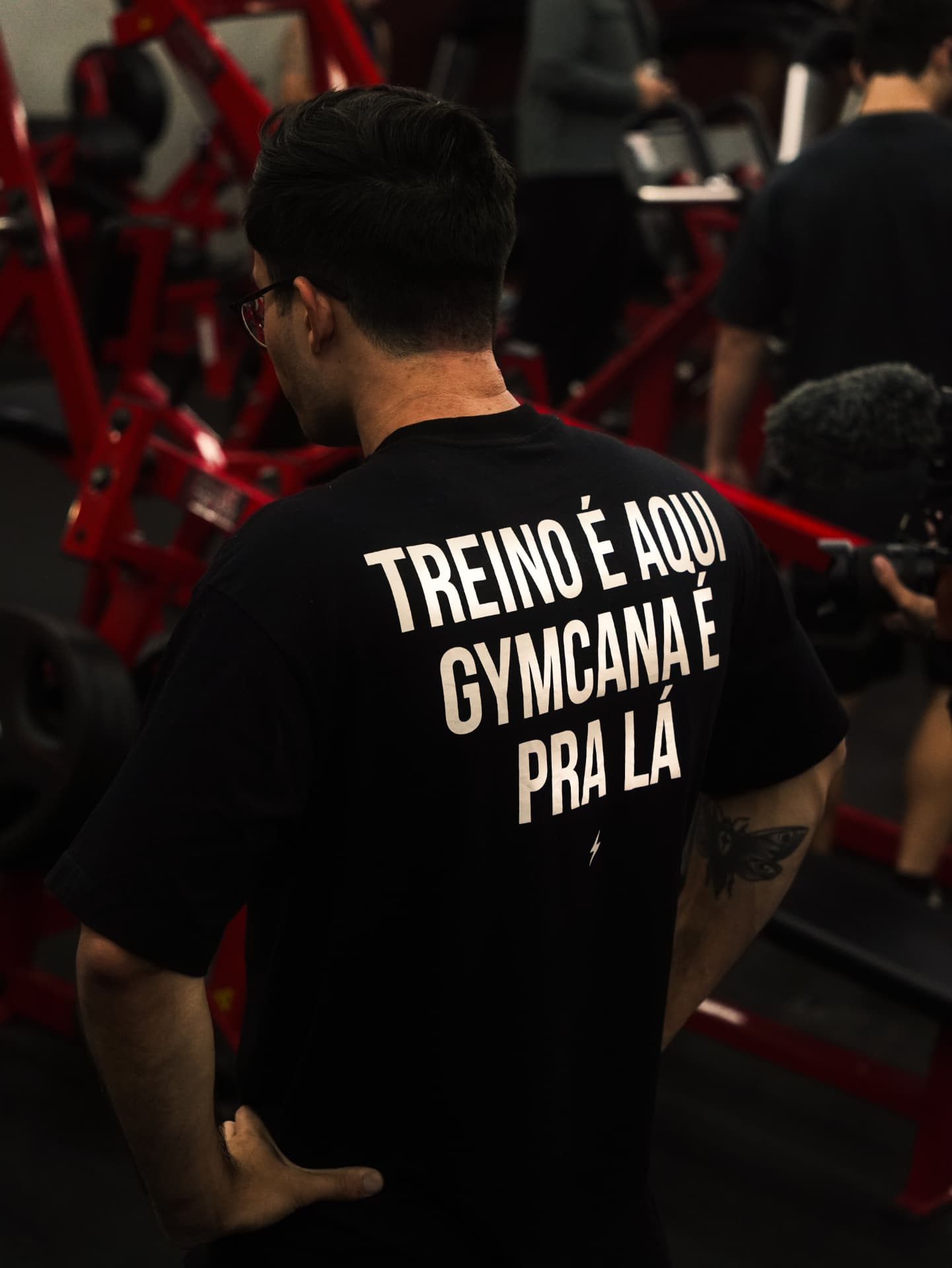 Camiseta GYMCANA da Strike Co. com estampa Treino é aqui, Gymcana é pra lá